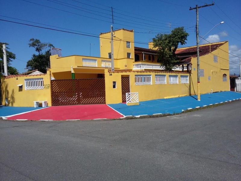 POUSADA COMPLETA COM PISCINA, OTIMO PREÇO, 10 suites mobiliadas.